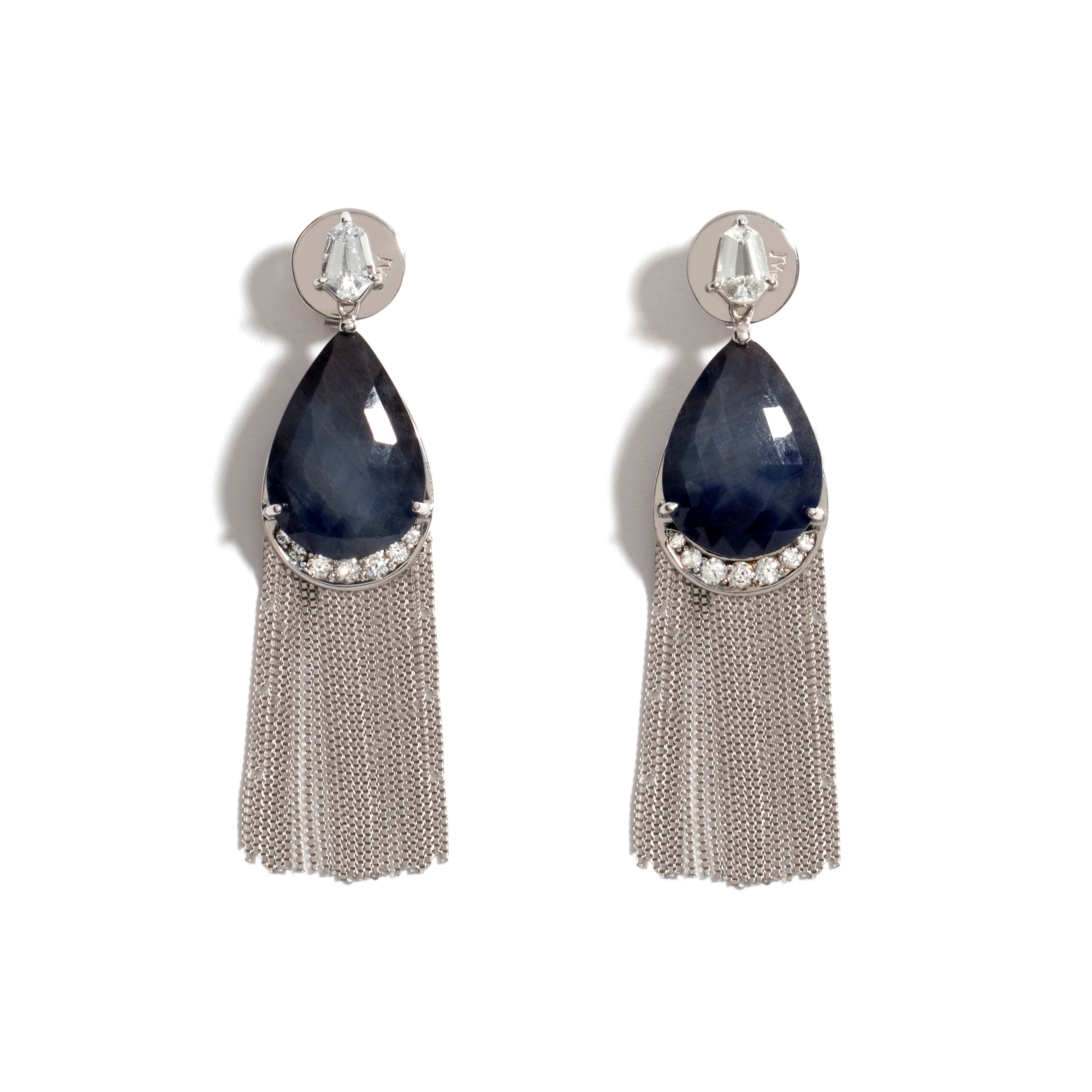 Brinco New Vintage De Ouro Branco 18K E Safira E Diamante