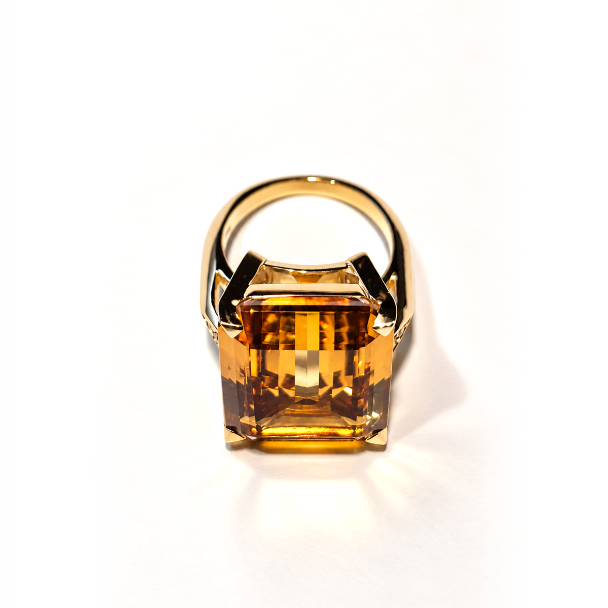 Anel Superstar | Ouro Amarelo 18K com Citrino e Diamantes