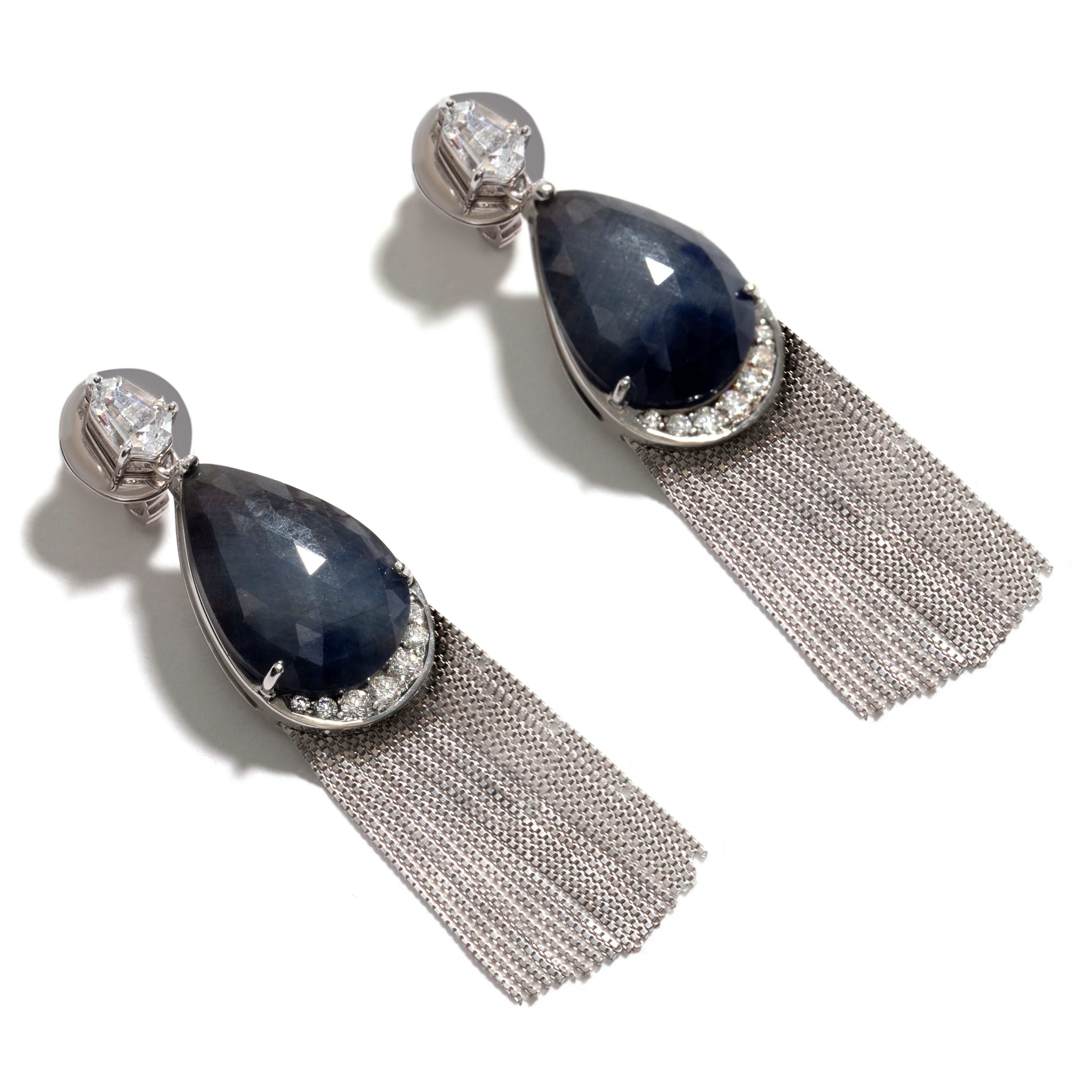 Brinco New Vintage De Ouro Branco 18K E Safira E Diamante