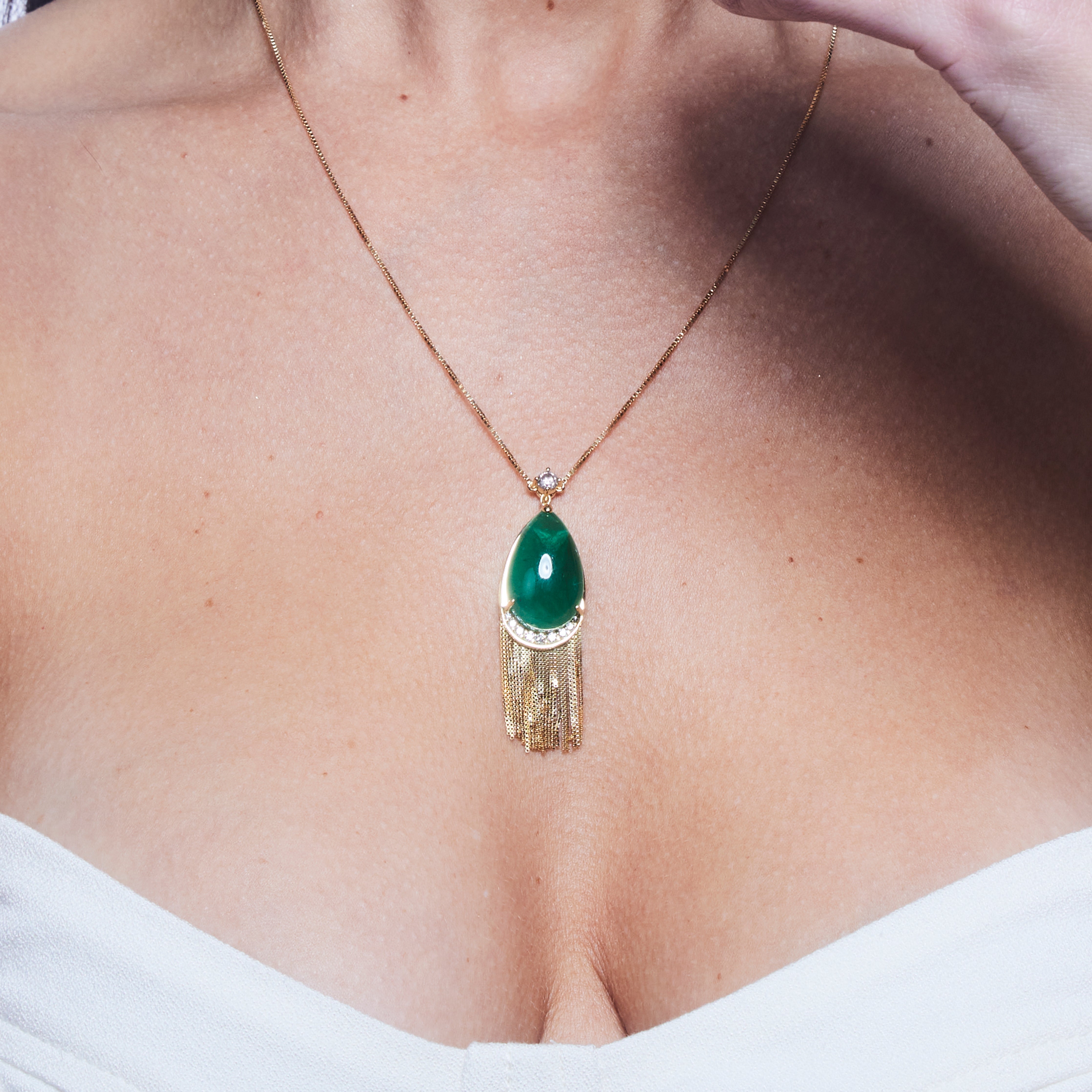 Colar New Vintage Fringe De Ouro Amarelo 18K, com Esmeralda E Diamantes