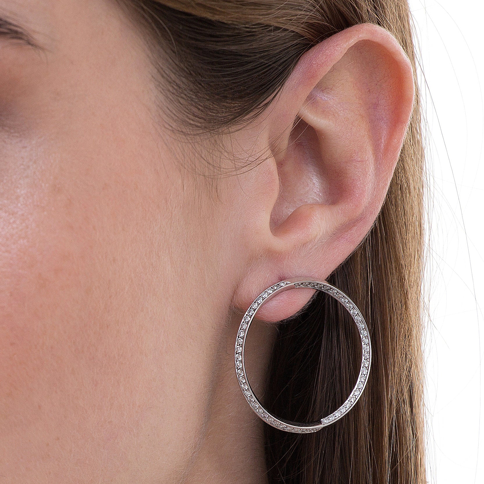 Brinco Lifestyle De Ouro Branco 18K E Diamante - P