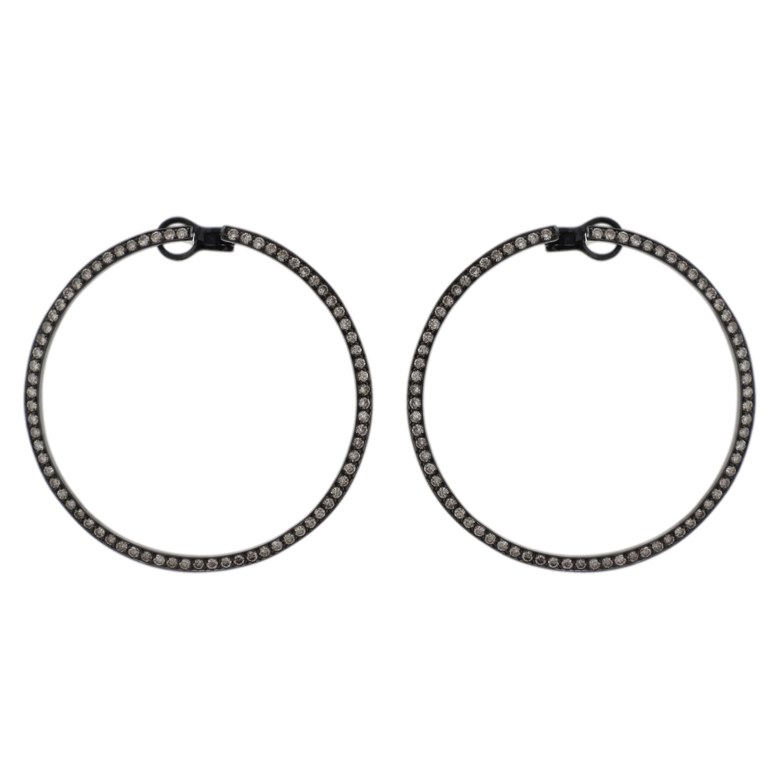 Brinco Gala De Ouro Branco 18K Com Ródio Negro E Diamante