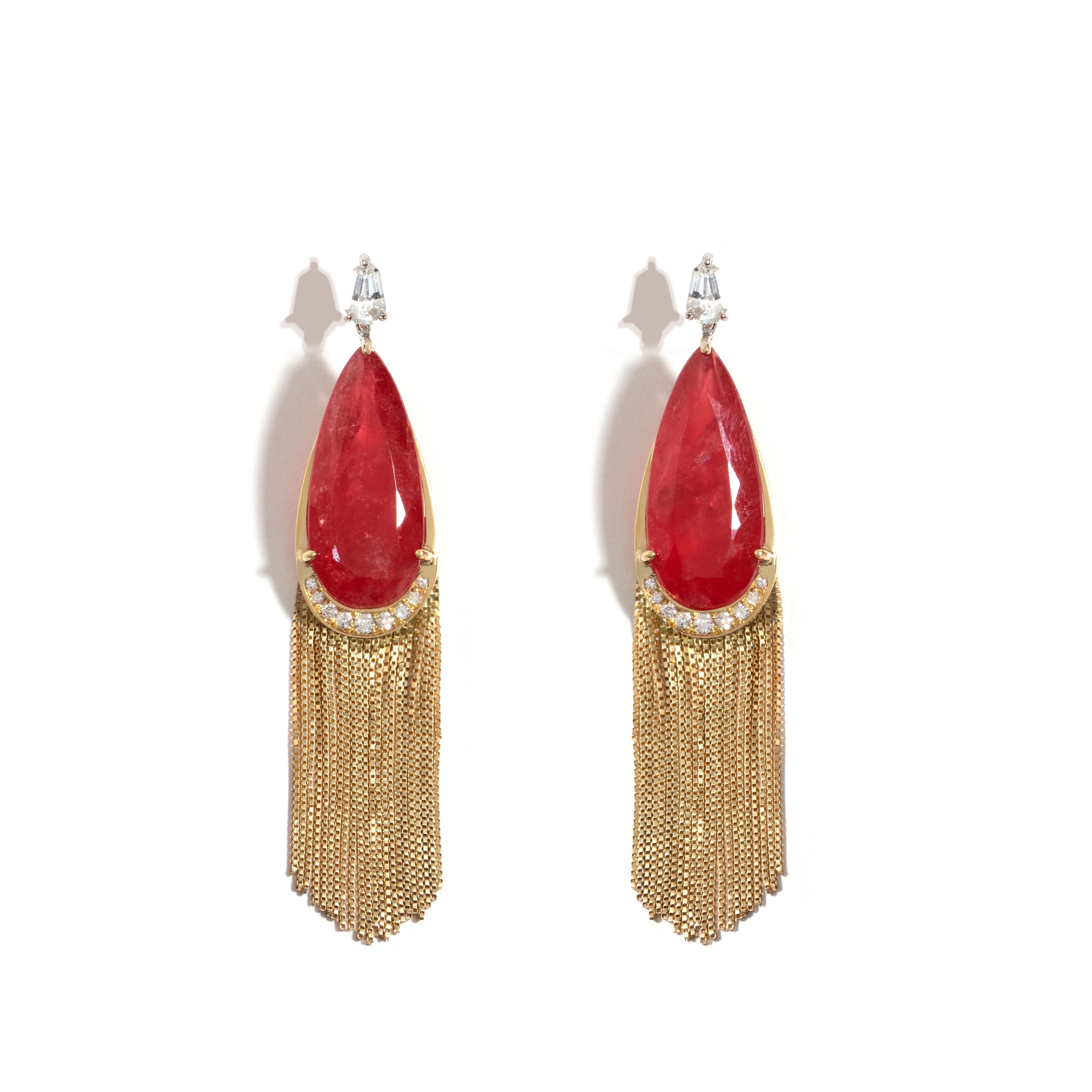 Brinco New Vintage Fringe De Ouro Amarelo E Branco 18K, com Rodonitas, Safiras E Diamantes