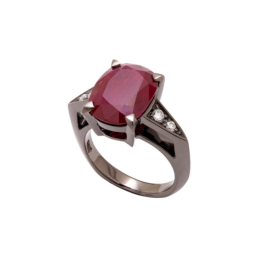 Anel Rock Star De Ouro Branco 18K Com Ródio Negro E Diamante E Rubi