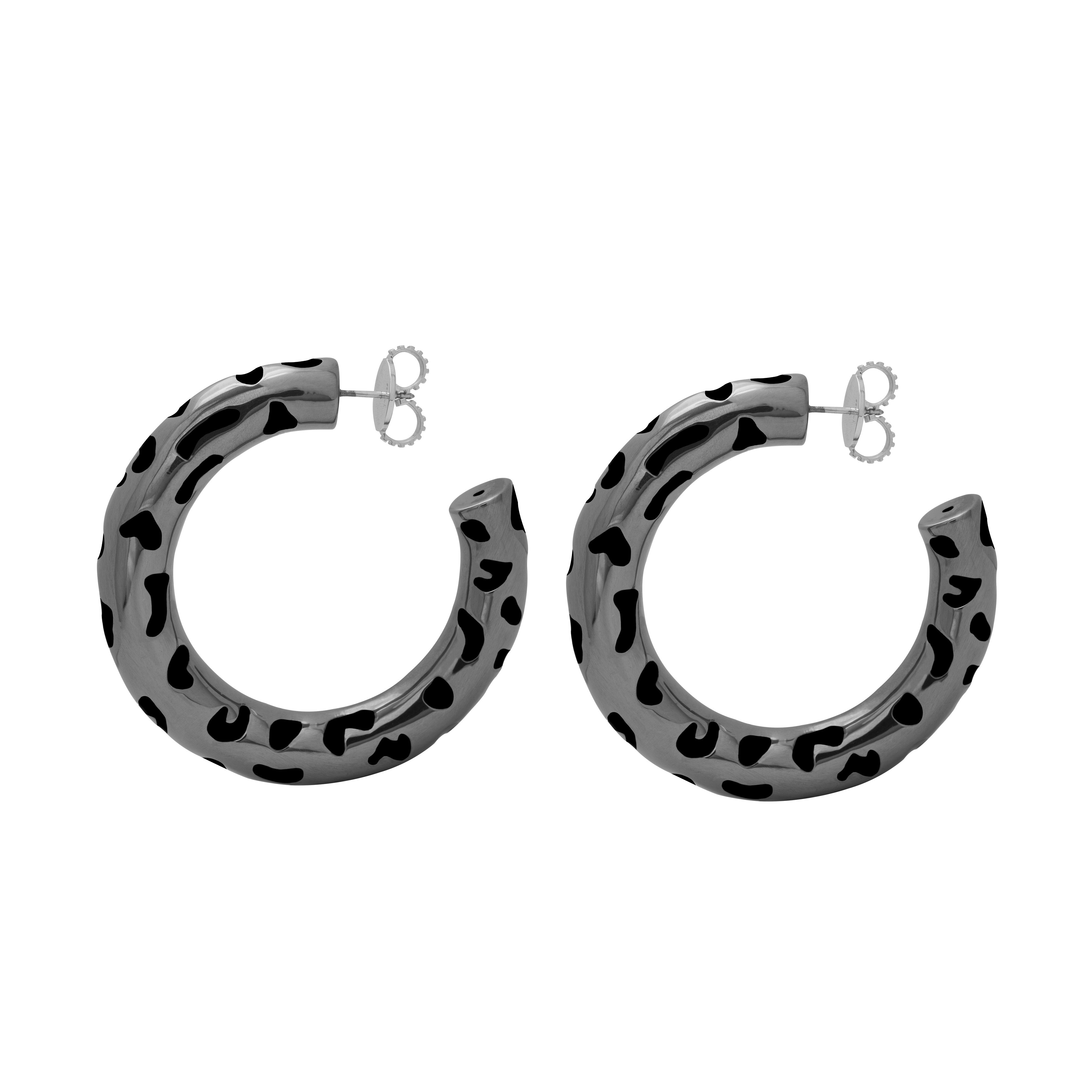 Brinco Black Leopardo De Prata Com Ródio Negro - G