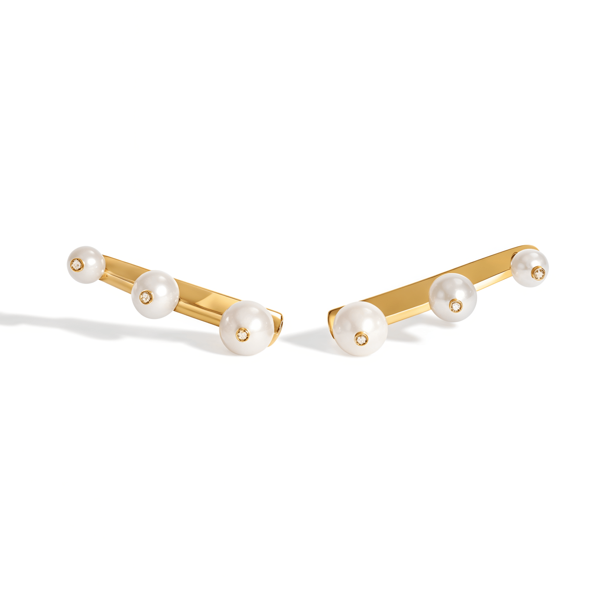 EARCUFF SHINE PÉROLAS TRIPLO | OURO AMARELO 18K COM DIAMANTES - Jack Vartanian - Ear Cuffs