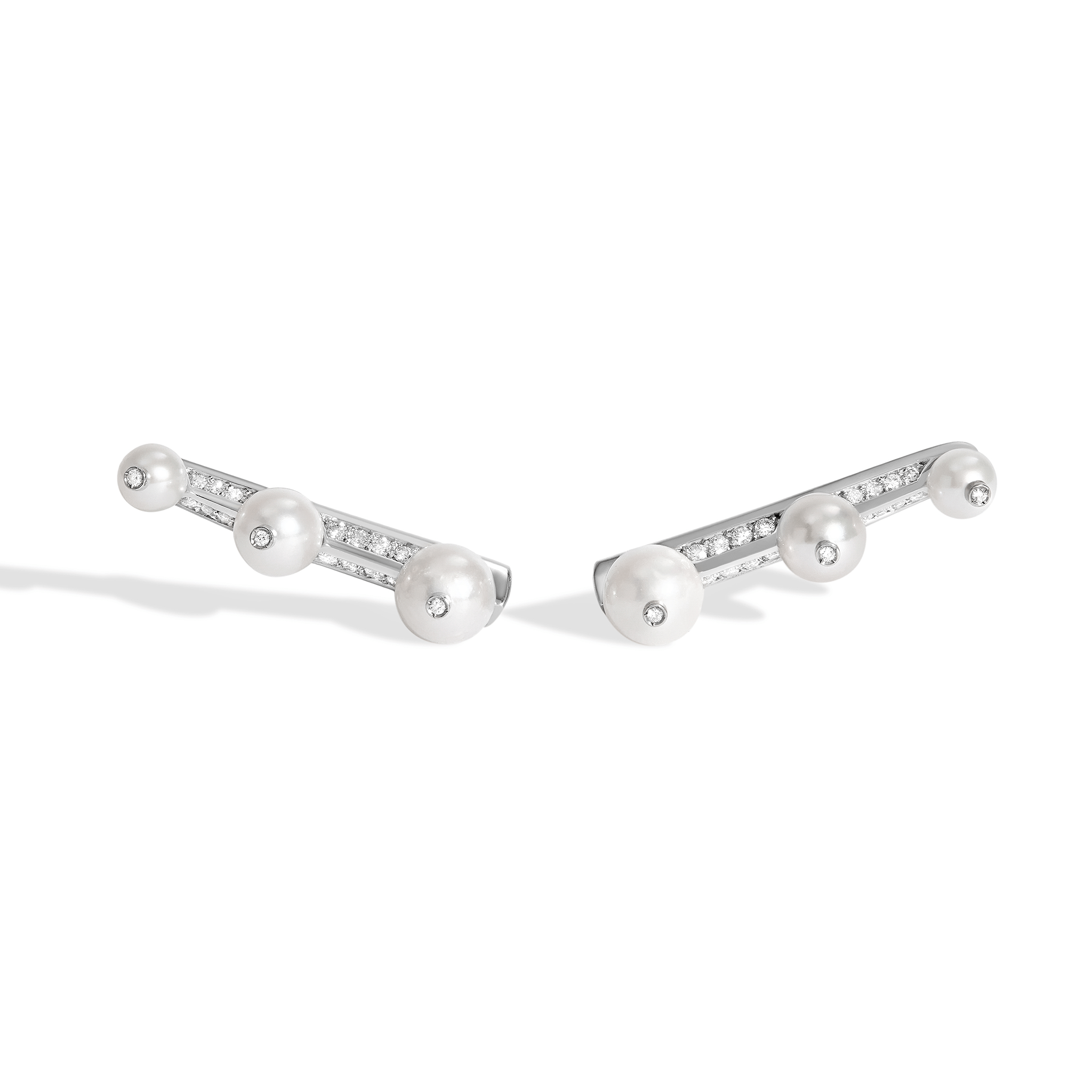 EARCUFF SHINE PÉROLAS TRIPLO | OURO BRANCO 18K COM DIAMANTES - Jack Vartanian - Ear Cuffs
