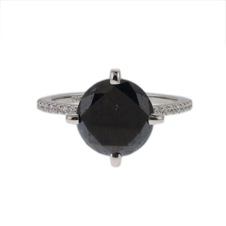 Anel Especial De Ouro Branco 18K E Diamante Negro