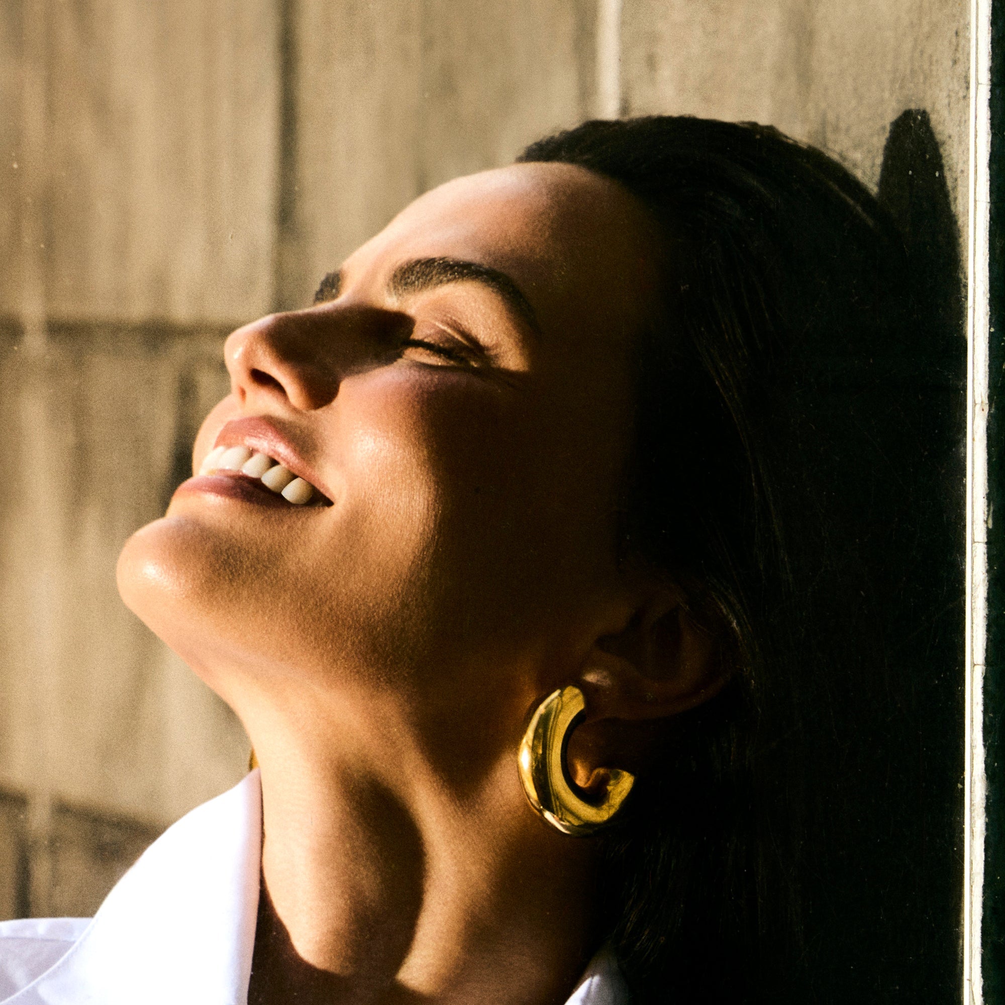 BRINCO ARGOLA BOLD | PRATA COM OURO AMARELO 18K - Jack Vartanian - 